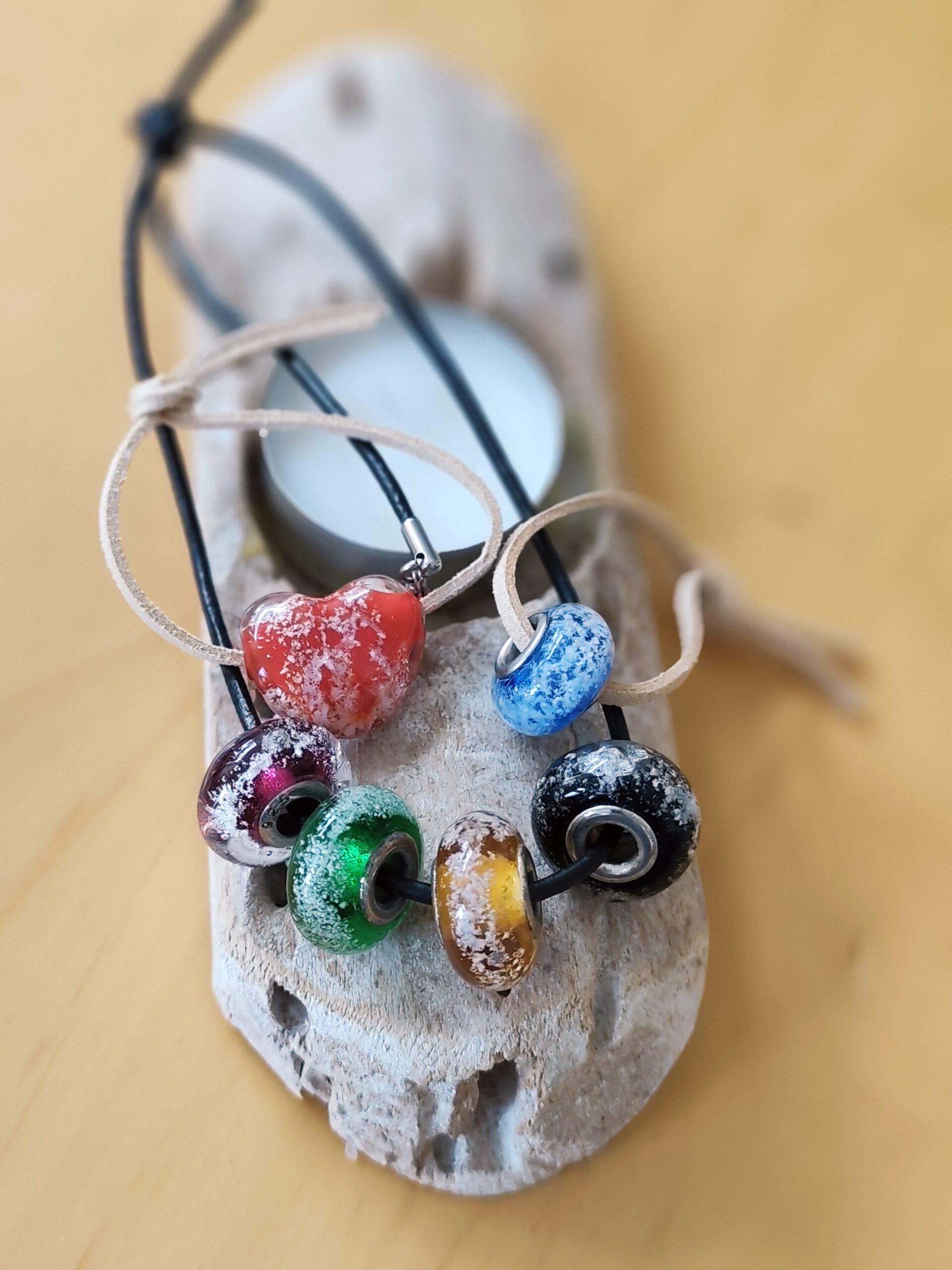 Glas und Asche - tragen Sie die Erinnerung im und am Herzen Rot-mittelblau-schwarz-amber hell- smaragdgrün- amethyst